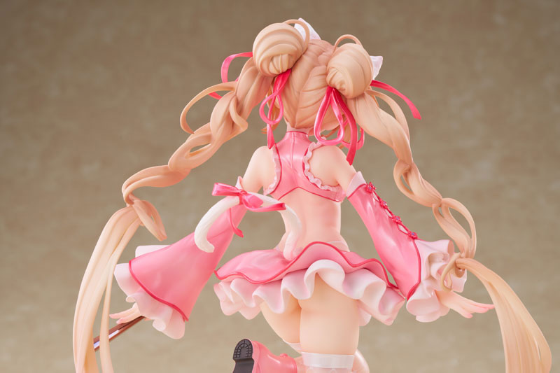 FIGURE-201003_05.jpg
