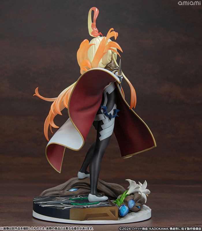 FIGURE-201361_06.jpg