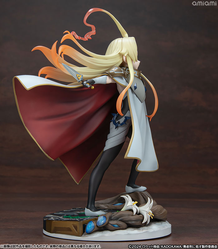FIGURE-201361_07.jpg