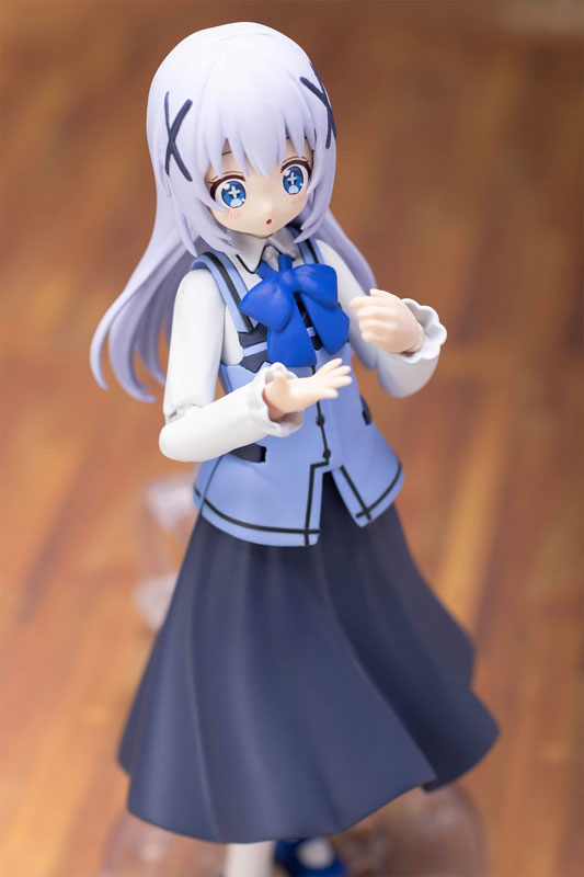 FIGURE-201385_07.jpg