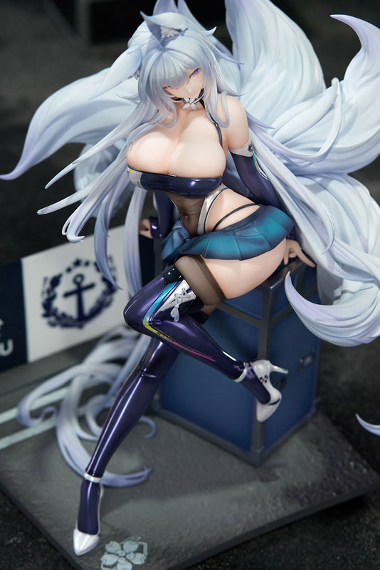 【あみあみ限定特典】【特典】アズールレーン 信濃 寝待の銀輿Ver LEDアクリル展示ケース付 スペシャル版 1/7
