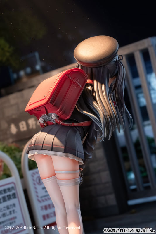 FIGURE-201456_03.jpg
