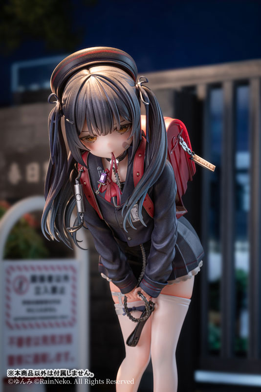 FIGURE-201456_04.jpg