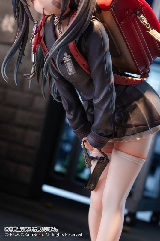 FIGURE-201456_06.jpg