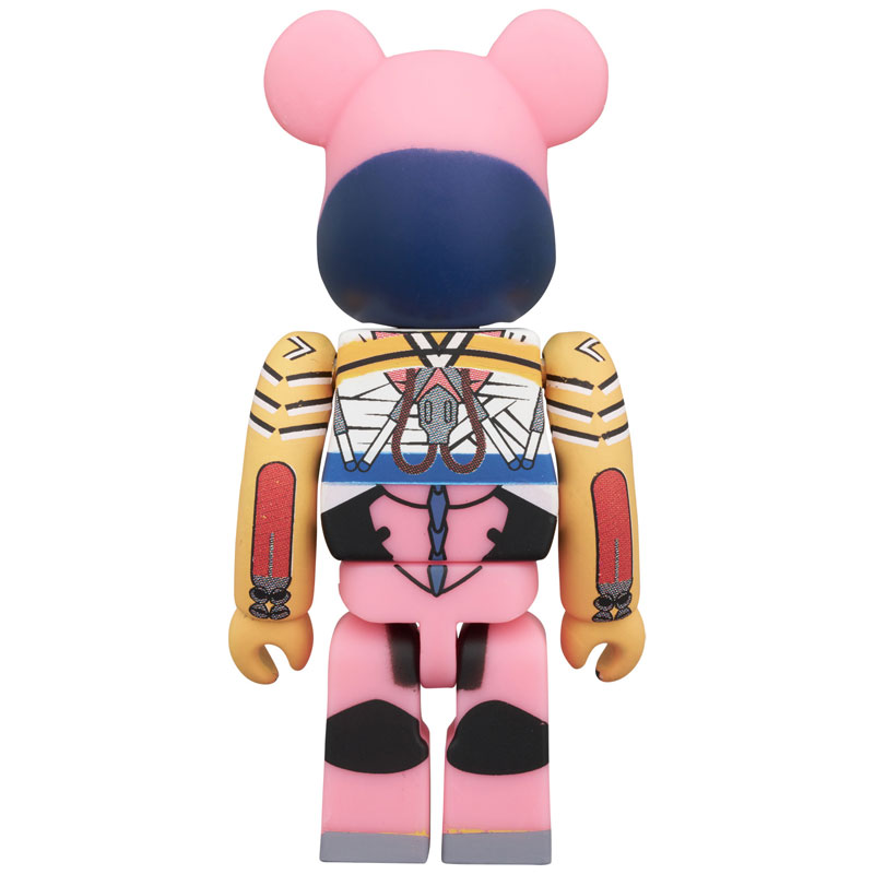 FIGURE-201475_05.jpg