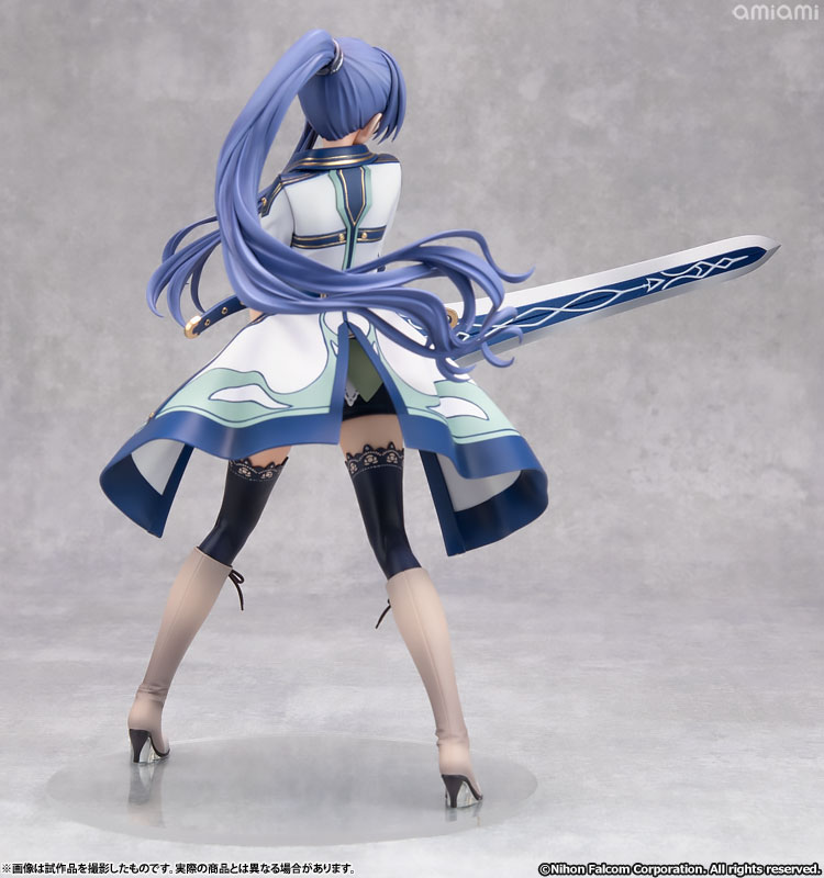 FIGURE-201485_05.jpg