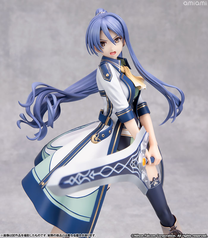 FIGURE-201485_12.jpg
