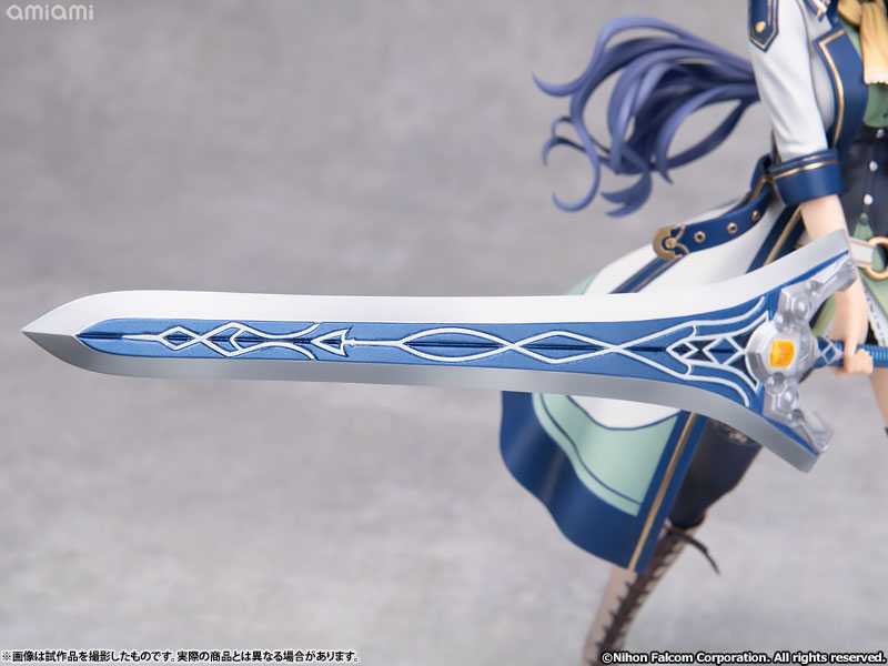 FIGURE-201485_15.jpg
