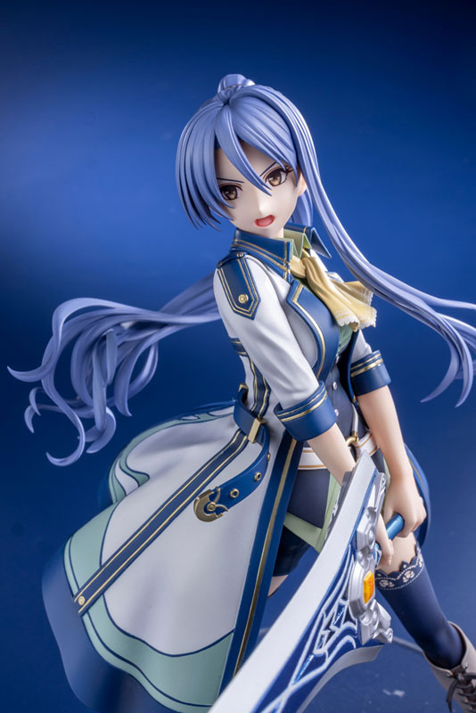 FIGURE-201485_30.jpg