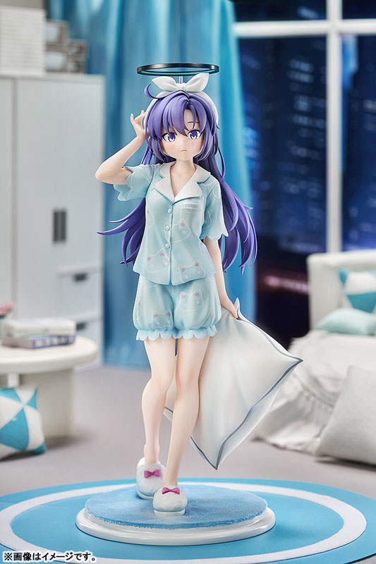 FIGURE-201537_08.jpg