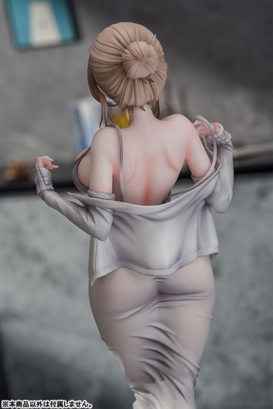 FIGURE-201733_17.jpg