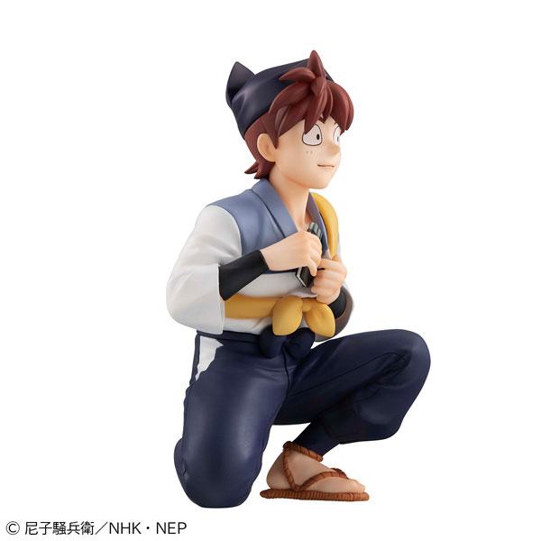 FIGURE-201753_04.jpg
