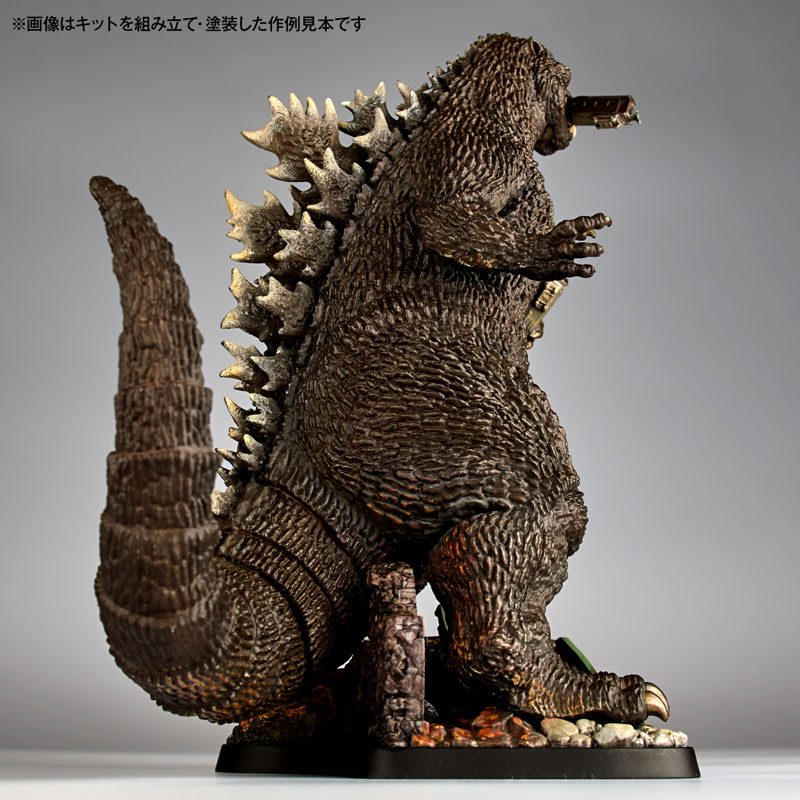 FIGURE-201999_04.jpg