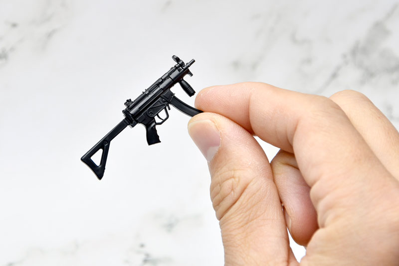 リトルアーモリー [LA-GG03]ガンスリンガー・ガール クラエス MP5・VP70タイプ 1/12 プラモデル