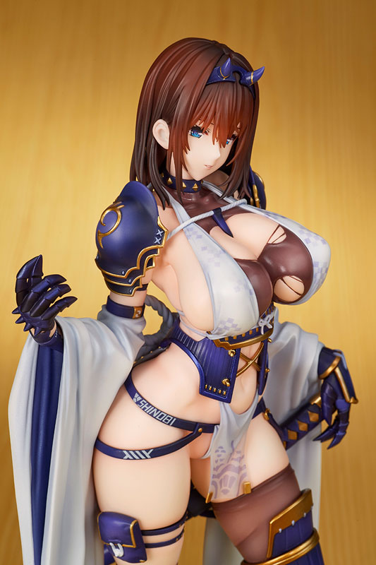 FIGURE-202273_08.jpg
