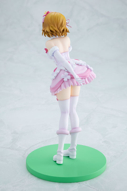 FIGURE-202707_04.jpg