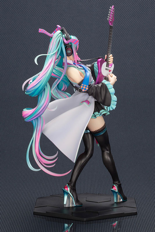 FIGURE-202951_05.jpg