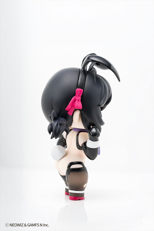 FIGURE-202954_04.jpg