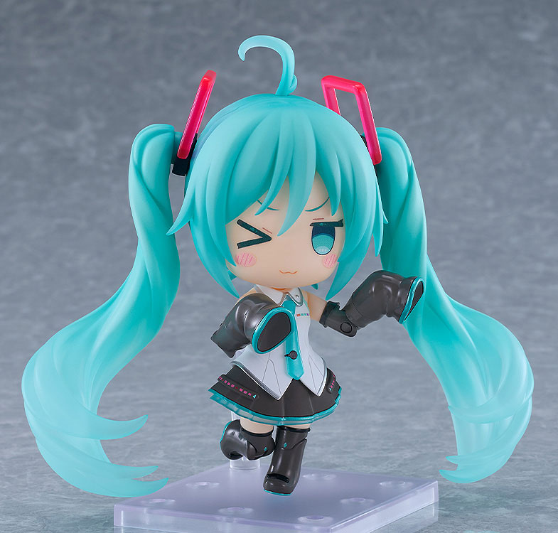 FIGURE-202990_04.jpg
