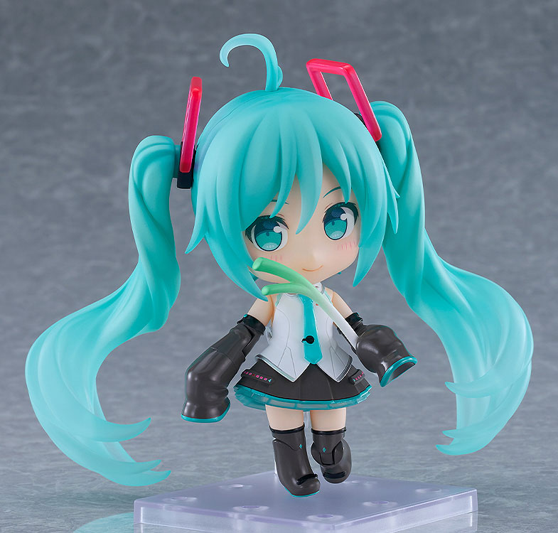 FIGURE-202990_06.jpg