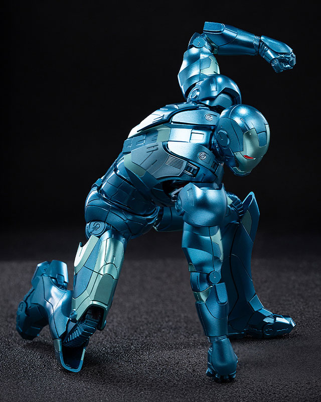 FIGURE-203312_08.jpg