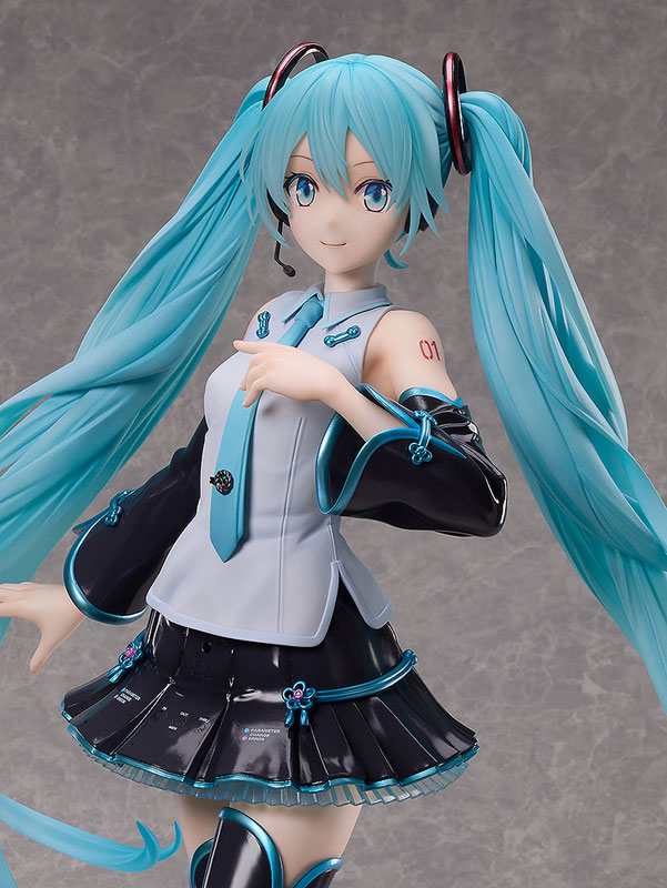 FIGURE-203419_08.jpg