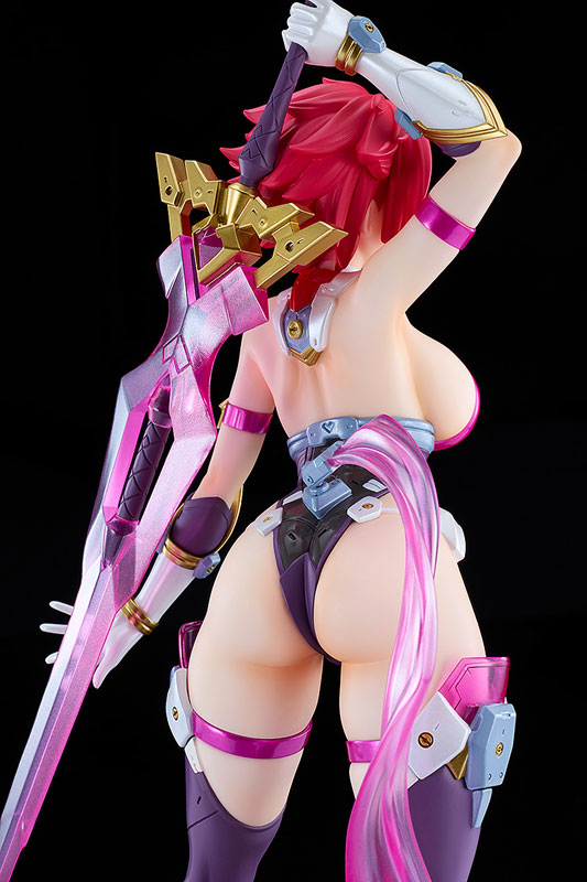 FIGURE-203735_08.jpg