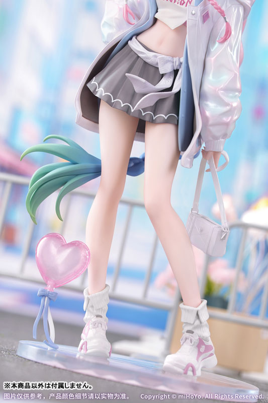 FIGURE-203768_04.jpg