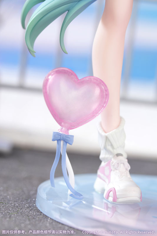 FIGURE-203768_07.jpg