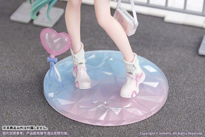 FIGURE-203768_09.jpg