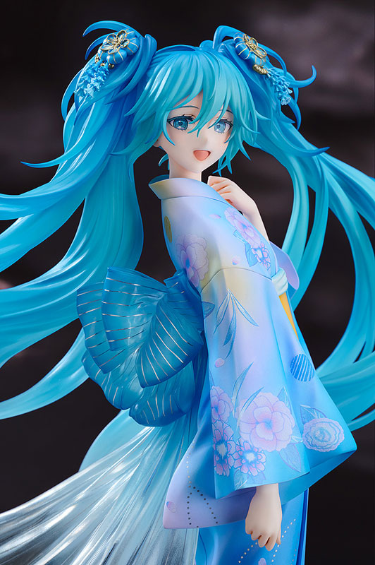 FIGURE-203933_08.jpg