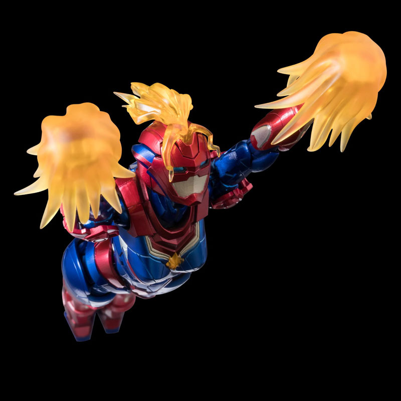 ファイティングアーマー キャプテン・マーベル アクションフィギュア