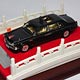 オリジナルミニチュアモデル 1/43 紅旗 CA7600J(HQE) 建国60周年観閲車 「金水橋」ディスプレイベース付