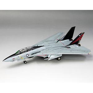 ファインモールド　F-14A トムキャットUSSインディペンデンス1995完成品 ファインモールド アメリカ海軍 F-14A トムキャット USS