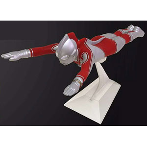 ウルトラマン50周年記念 飛行ポーズシリーズ 帰ってきたウルトラマン 完成品フィギュア