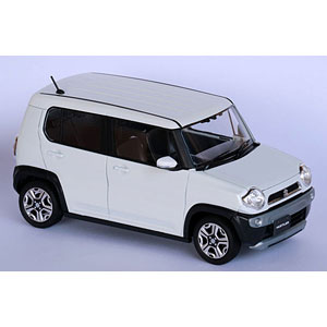 フジミ模型 1/24 車NEXTシリーズ No.4 マツダ フレアクロスオーバー(ピュアホワイトパール) 色分け済み プラモデル 車NX4 z2zed1b フジミ模型 1/24 車NEXT4 マツダ フレアクロスオーバー（ピュア