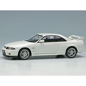 1/43 日産 スカイラインGT-R (BCNR33) V-spec 1997 ブラック[メイク