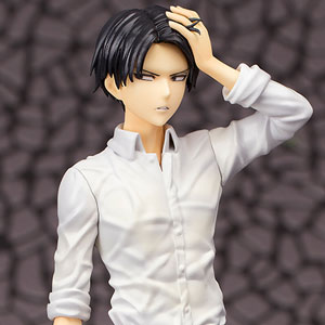 進撃の巨人 リヴァイ 1/8 完成品フィギュア（再販）[アプリコット