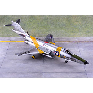 1/48 RF-101C＆G/H ヴードゥー 偵察機 プラモデル[キティホークモデル]《在庫切れ》