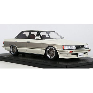 イグニッションモデル　Toyota Mark II Grande (GX71) 1/18 Toyota Mark II Grande (GX71) Limited White