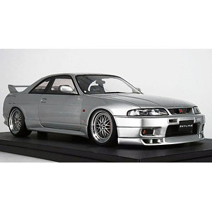 イグニッションモデル Skyline GT-R (BCNR33) V-spec Ignition Model 1:18 Nissan Skyline GT-R (BCNR33) in White