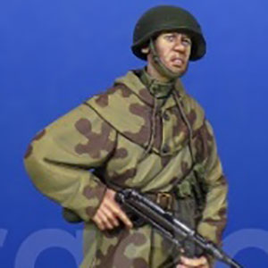 1/35 WWII ロシア/ソ連 敵陣背後に深く潜入するMP40を持つロシア赤軍偵察兵 1941-45