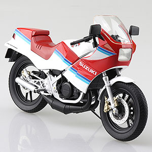 1/12 完成品バイク SUZUKI RG250Γ レッド×ホワイト