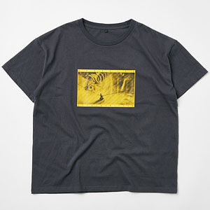 進撃の巨人 ROD REISS TEE D/GRY Unisex M