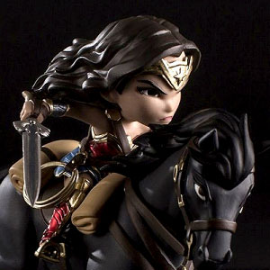 Qフィグ マックス/ ワンダーウーマン PVCフィギュア