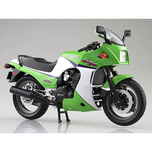 Kawasaki GPz900R 1/12スケール　ダイキャストバイク　赤/灰 アオシマ カワサキ GPz900R 赤/灰 1/12 完成品バイクシリーズ 110782