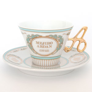 ウマ娘 メジロ家ティーセット メジロアルダン ウマ娘 メジロアルダン ティーセット ティーカップ - メルカリ