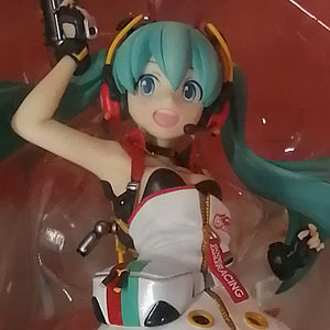 初音ミク GTプロジェクト レーシングミク 2020Ver. 1/8 フィギュア 41Sn58cG57L.jpg_BO30,255,255,