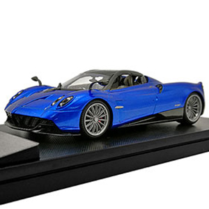 1/43 Pagani Huayra Roadster レッド[LCD MODEL]《１１月予約》