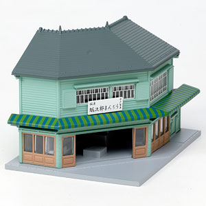 23-476 木造建築の角店1(板張り・右)